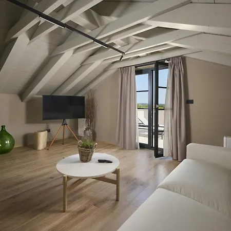 Villa Madora
